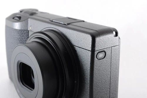 ほぼ新品の極美品！！ショット数12！！】 Ricoh GR IIIx 箱