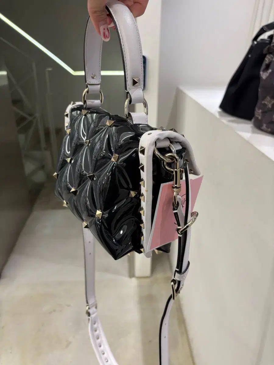 美品✨️カルティエ ハーフムーン 2Cロゴ クラッチバッグ マスト
