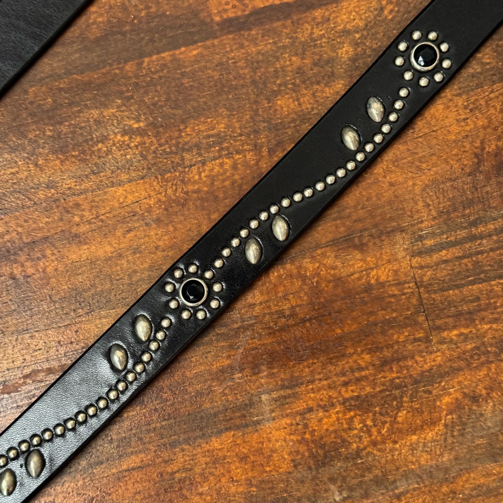 オーダーページ』スタッズナローベルトフラワーオンリービンテージ23mm