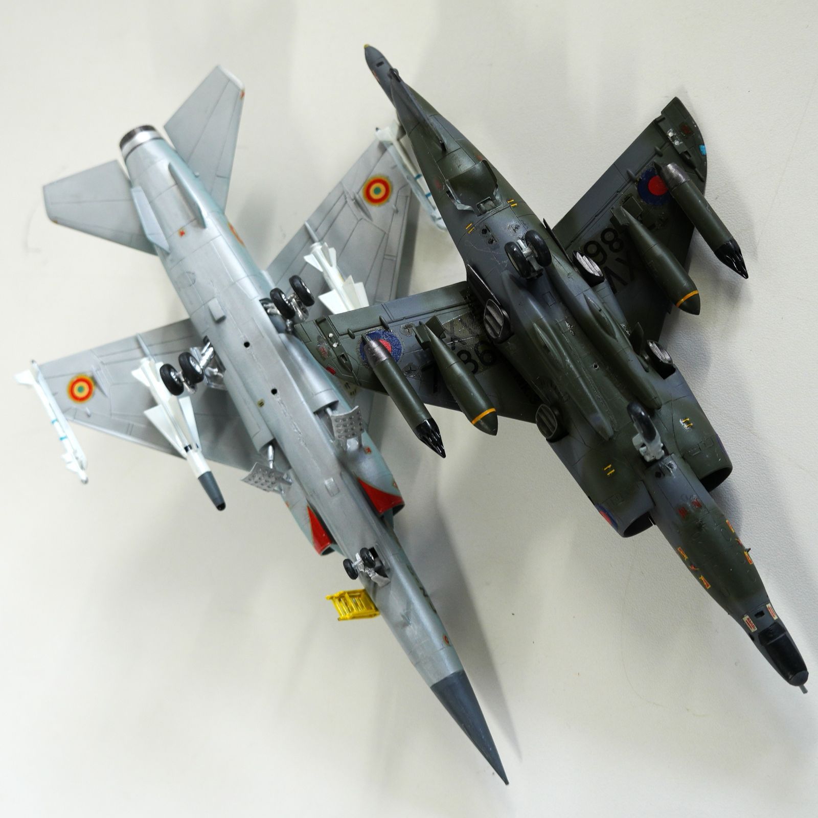 IM] ジャンク品 戦闘機 組立済 プラモデル 9点セット - メルカリ