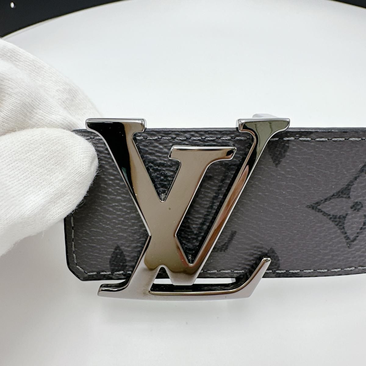 Louis Vuitton グレー ベルト ルイヴィトンサンチュール LVイニシャル グレー メンズ ベルト