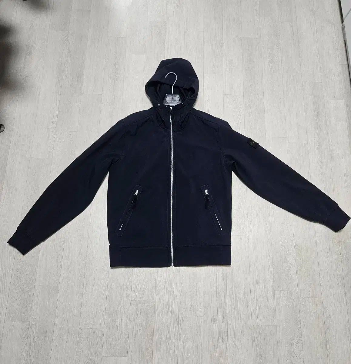 雷市場（ポンジャン）商品韓国直送】 ほぼ新品 STONE ISLAND(ストーン 