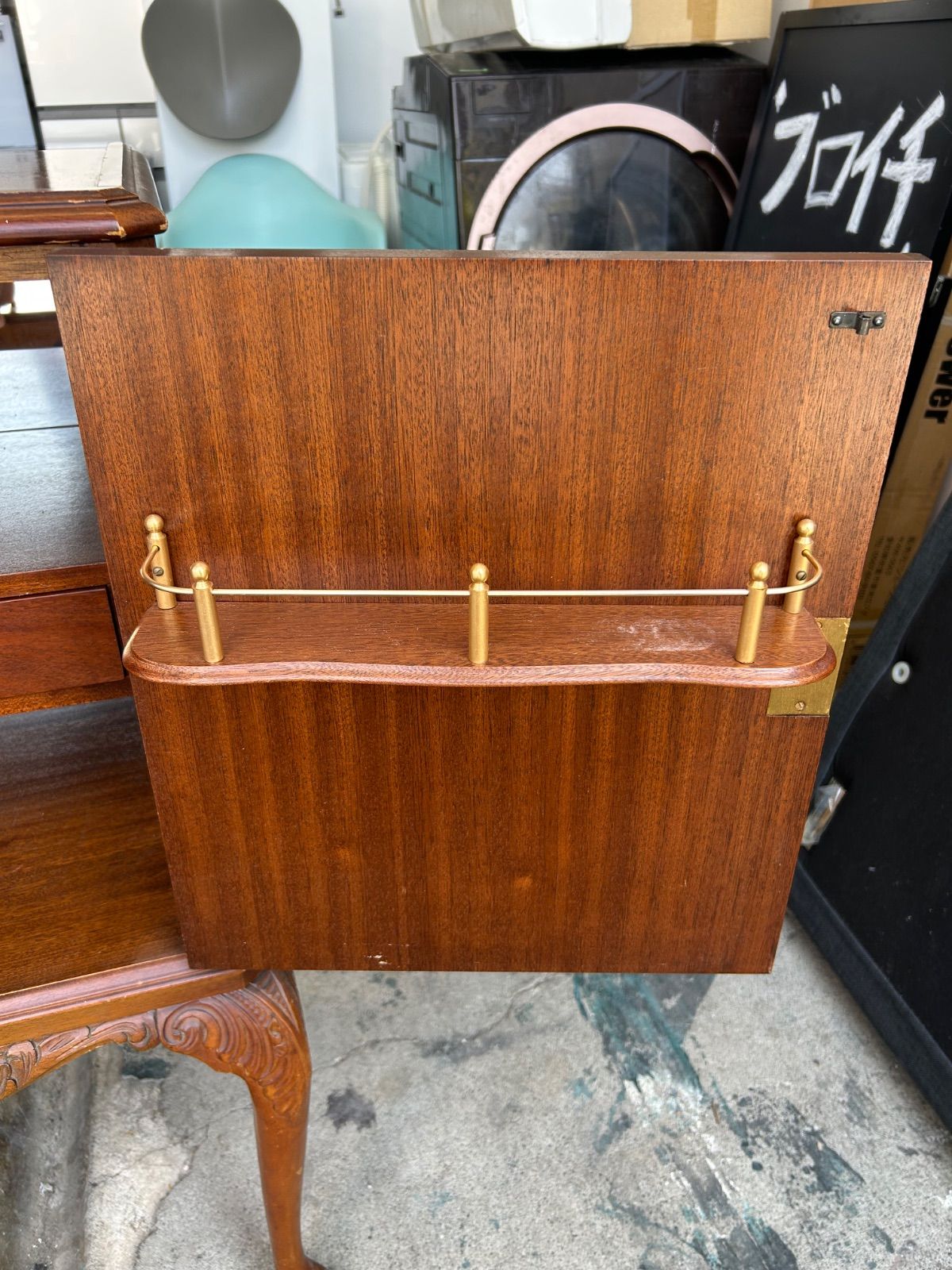 希少品】英国アンティーク Cocktail Cabinet - メルカリ