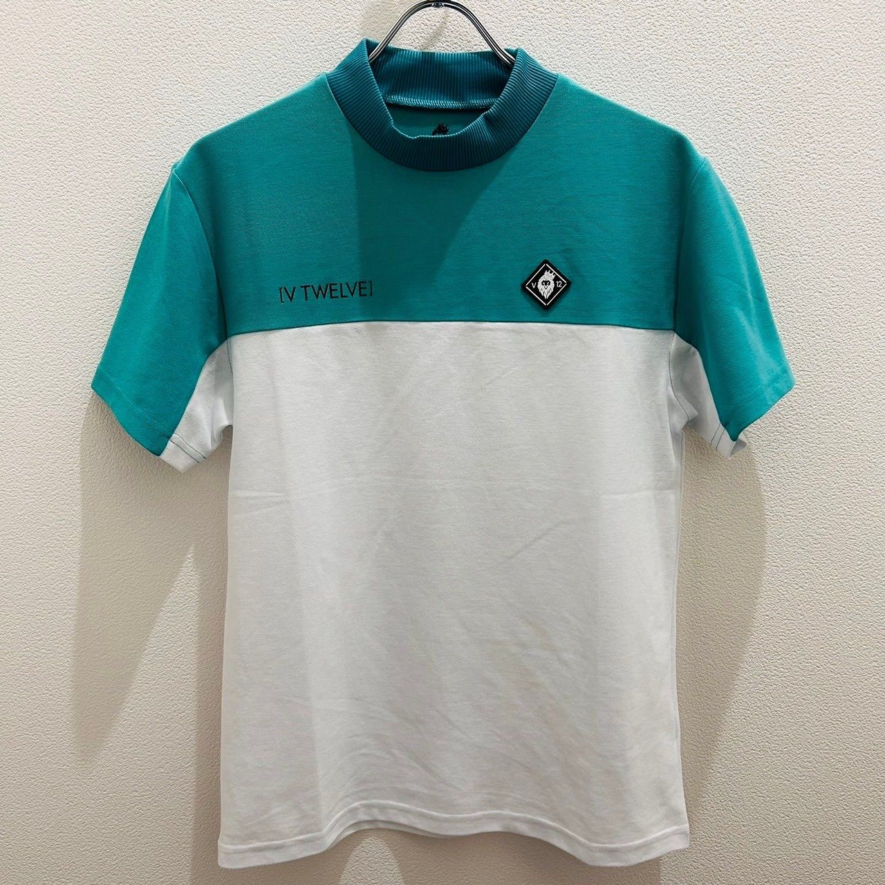 新品】V12／半袖モックネック／メンズ／ターコイズ 新品】ヴィ
