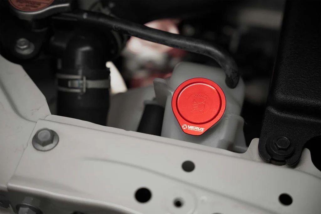 VERUS ENGINEERING ヴェルスエンジニアリング A0435A トヨタGR86 スバルBRZエンジンルームキャップセット レッド FHSタイプ FFCRYSTALESIA_COM