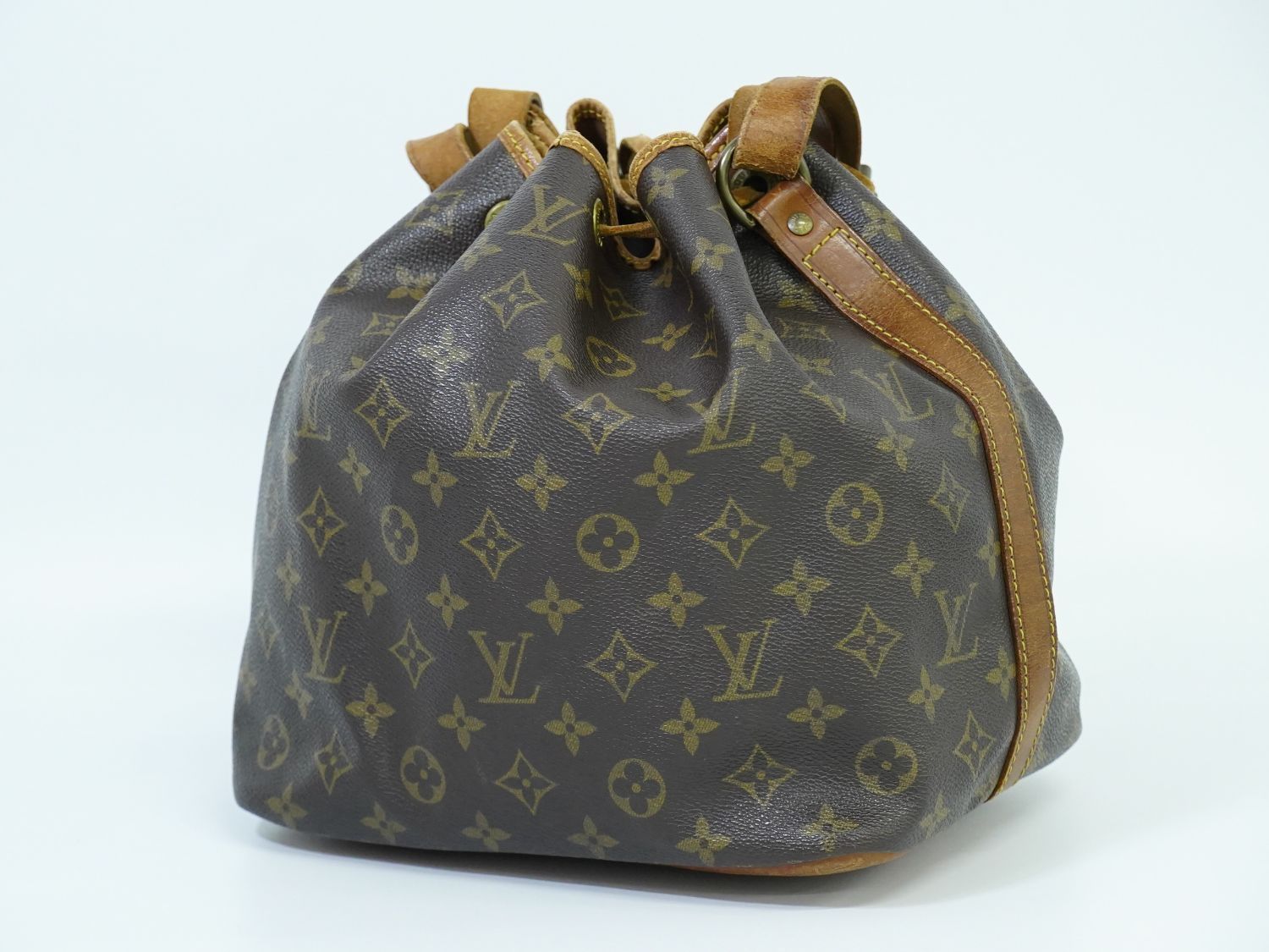 ルイヴィトン LOUIS VUITTON LV プチノエ モノグラム ショルダーバッグ