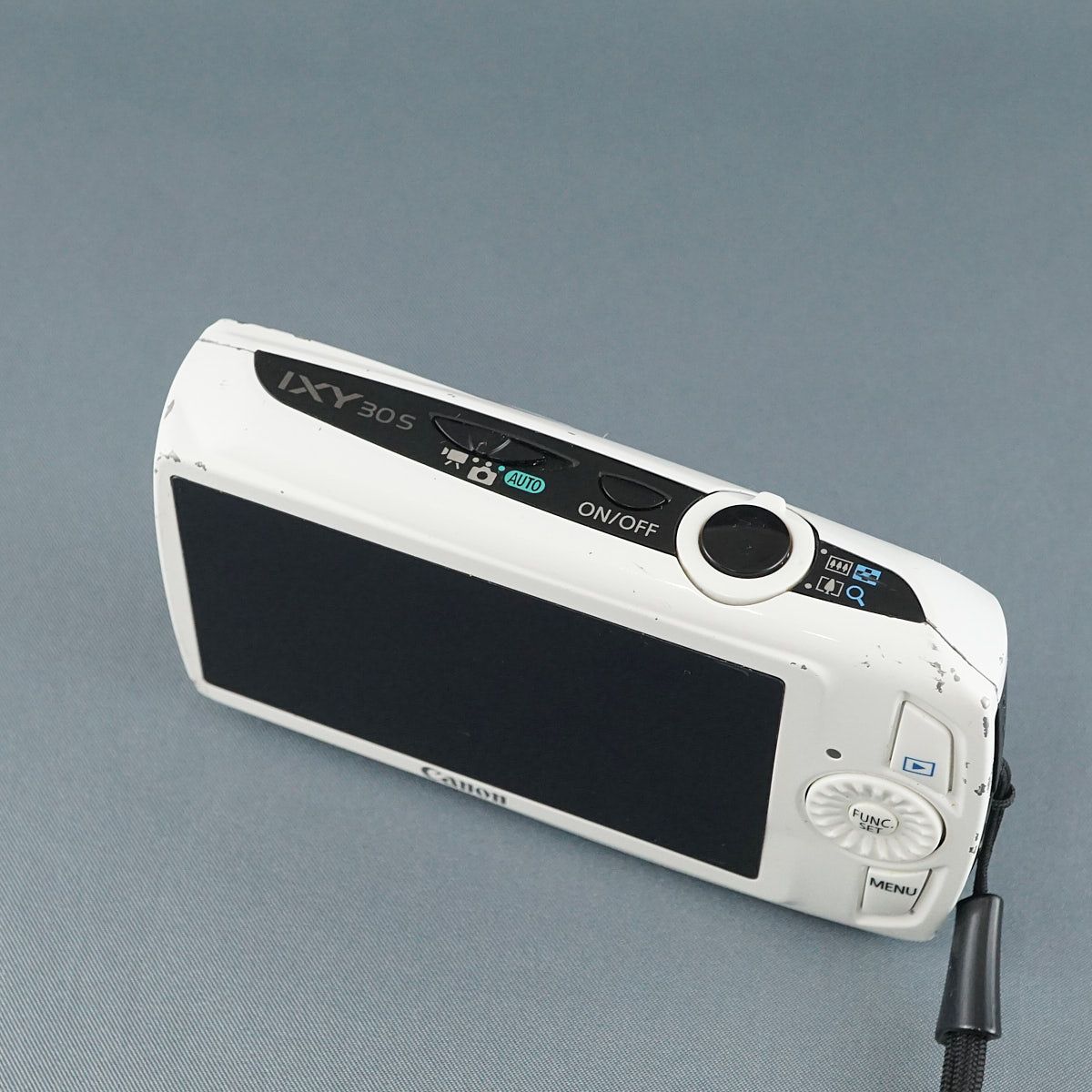 Canon IXY 30S デジタルカメラ USED品 本体＋バッテリー 1000万