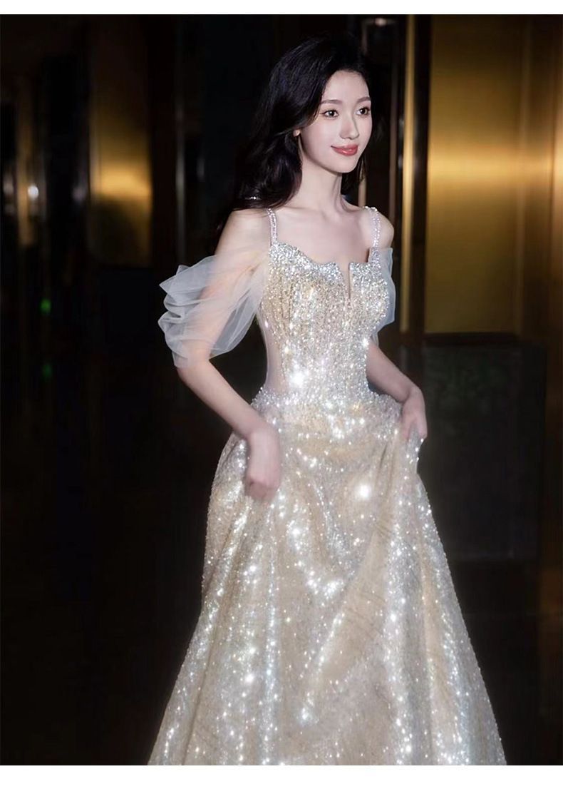 軽婚ドレス