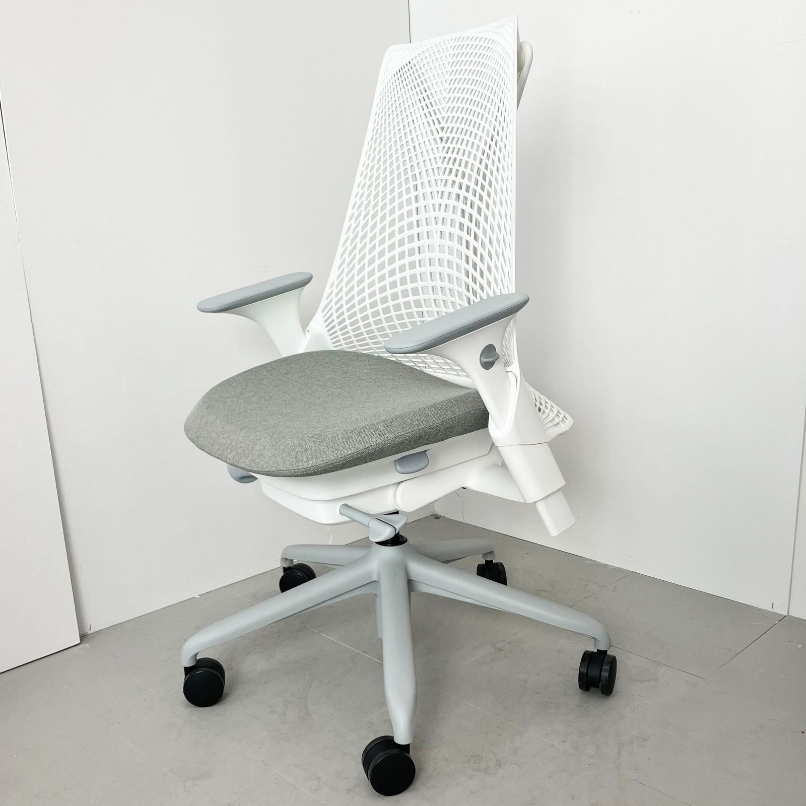 中古 S(美品)】Sylphy(シルフィー) C685XW-FMR3【＊使用期間：1ヶ月  