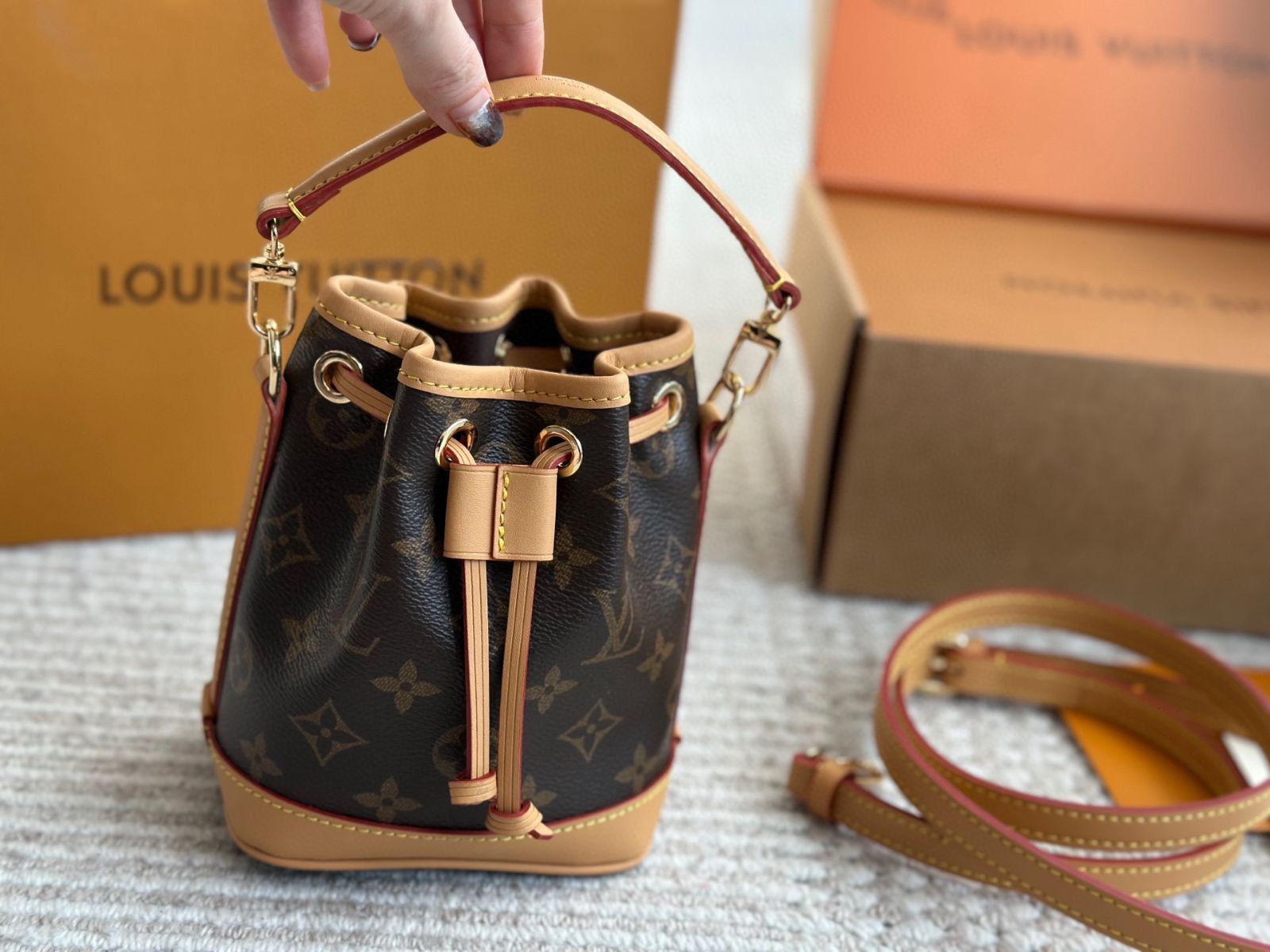 ルイヴィトン LOUIS VUITTON モノグラム ミニラン バケットPM M95226  