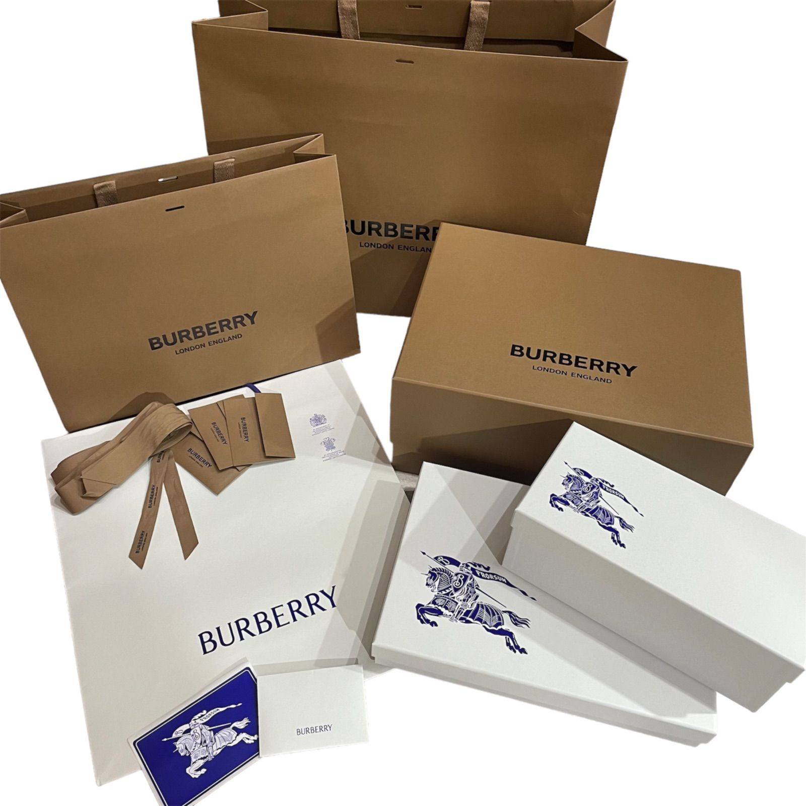 Burberry ショッパー16枚　まとま売り Burberry ショッパー 箱 まとめ売り ステッカー付 di0001 - メルカリ