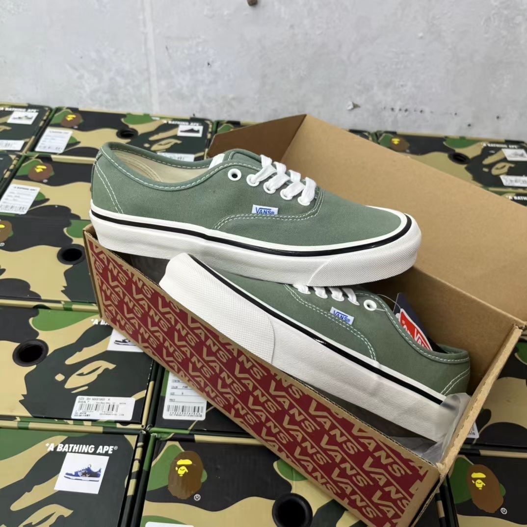 VANS オールドスクールスニーカーKnu Skool みどり