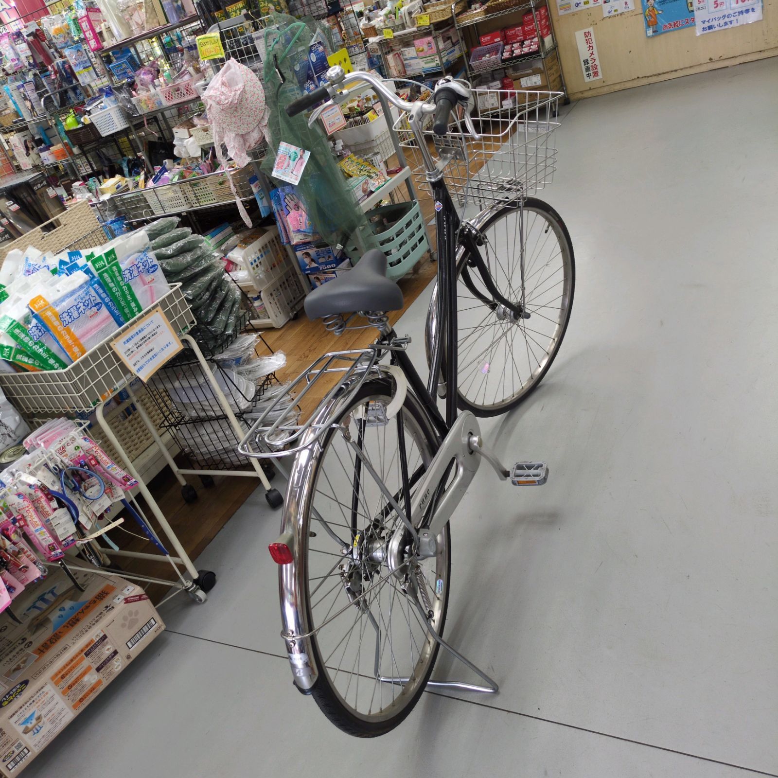 J062 ★多少キズ使用感有り★普通自転車★rune★内装3段★LEDオート★27インチ J062 ☆多少キズ使用感有り☆普通自転車☆rune☆内装3段☆LEDオート