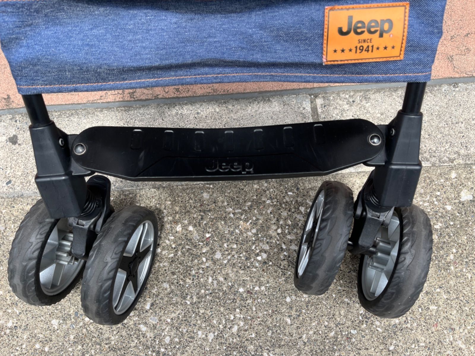 子供用品　Jeep ジープ　ベビーカー バギー デニム　　ベビーカー　ベビーバギー　ベビー用品