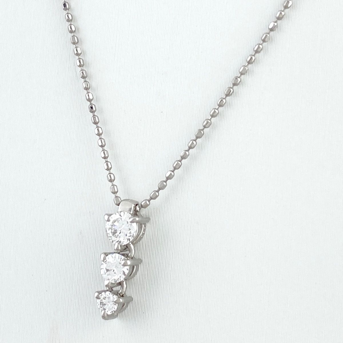 メレダイヤ デザインネックレス プラチナ ペンダント ネックレス Pt850  