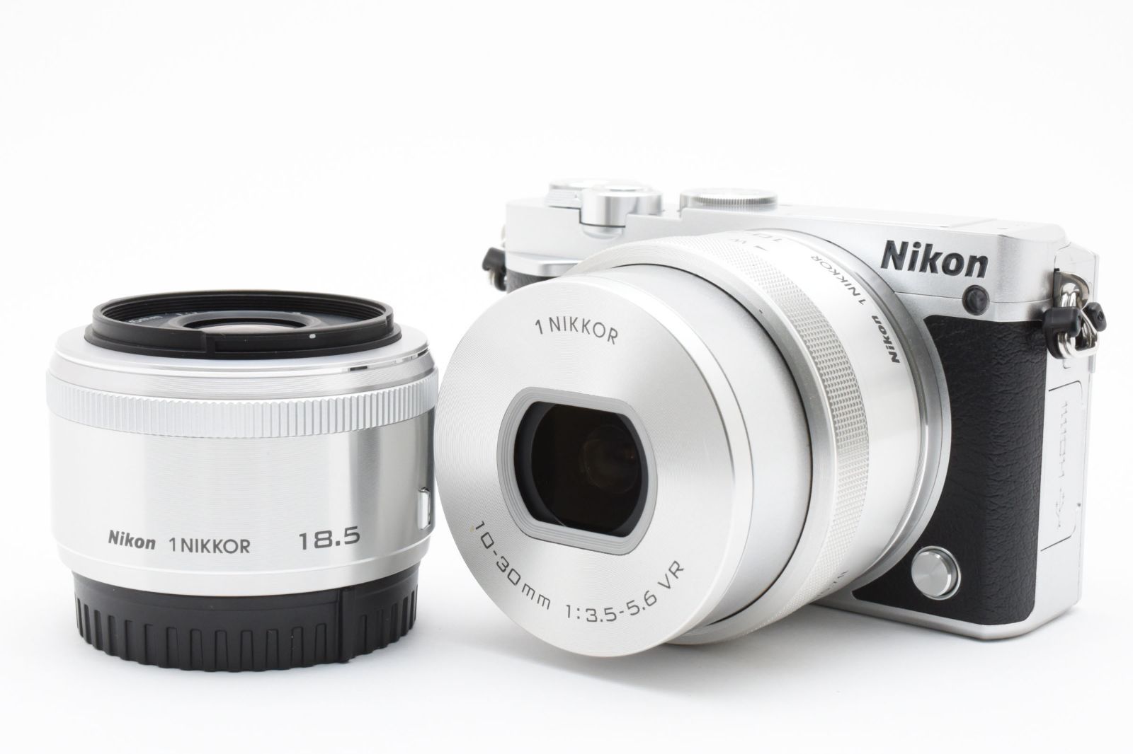 ほぼ新品級】Nikon 1 J5 ダブルズームキット シャッター数2777回