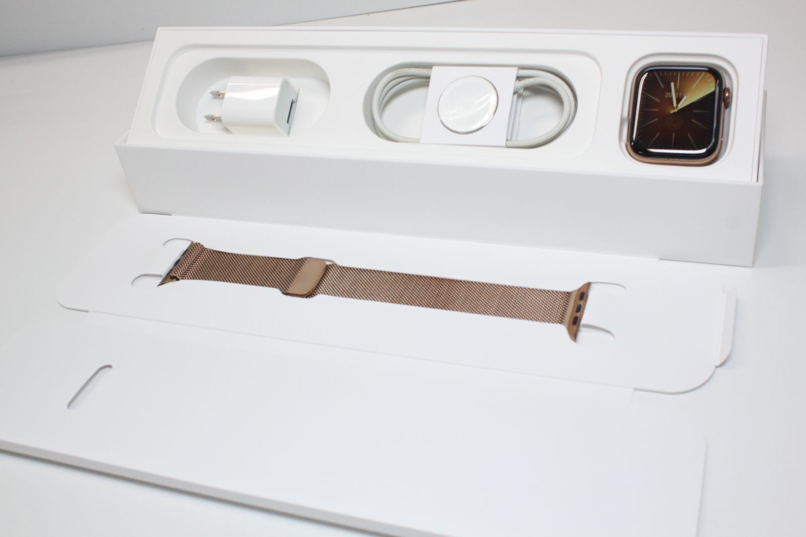 Apple Watch Series 4|GPS セルラー|ステンレス|44mm|A2008 MTX52J|A ⑤