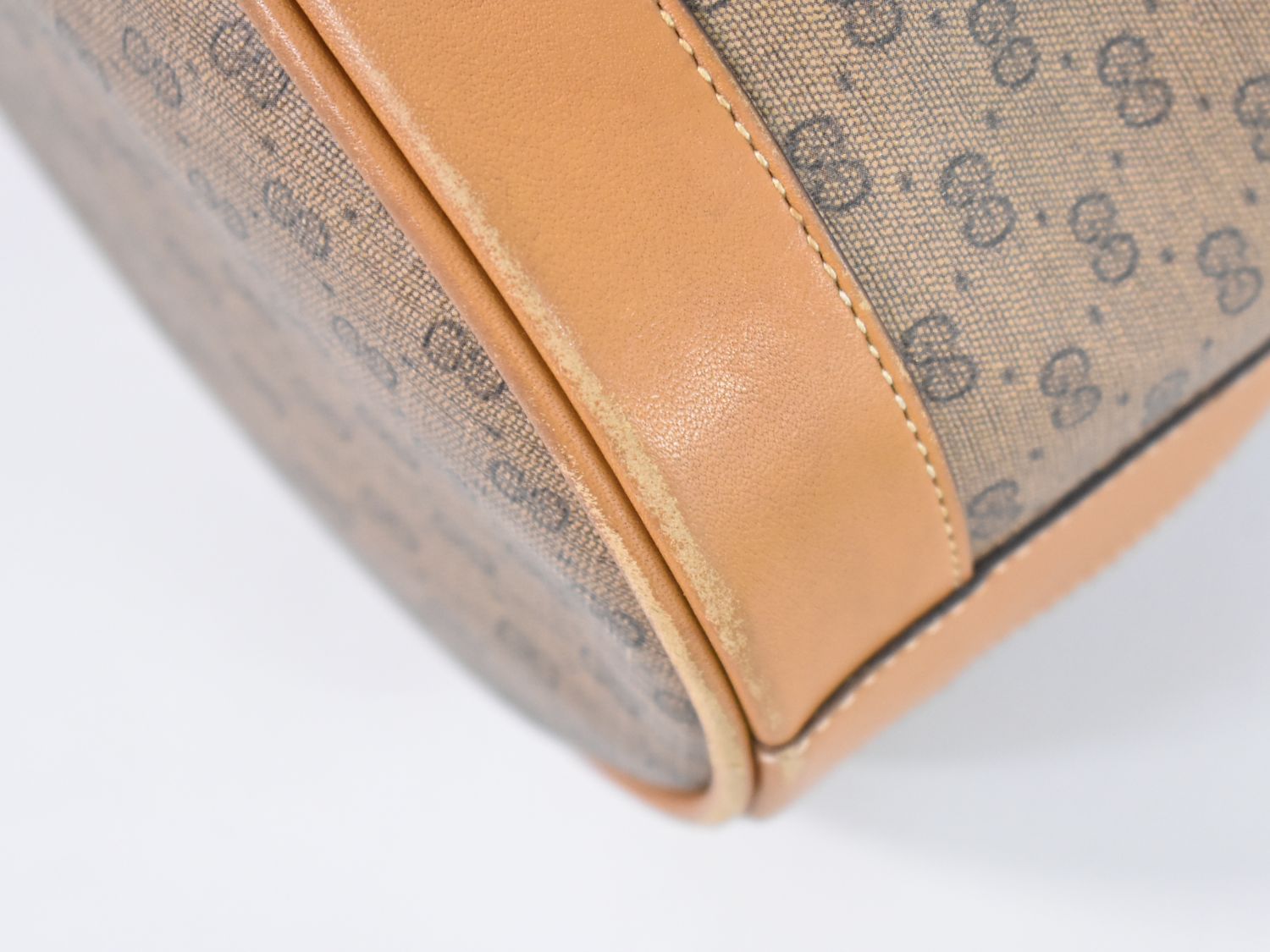 本物 グッチ GUCCI オールドグッチ マイクロGG 巾着 ショルダーバッグ ポシェット ブラウン バッグ 中古 本物 グッチ GUCCI オールドグッチ マイクロGG 巾着 ショルダーバッグ