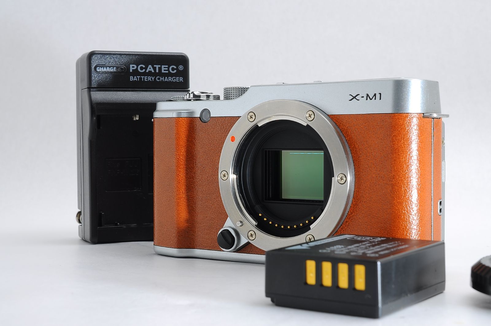 上品 FUJIFILM フジフイルム X-M1 ブラウン ミラーレスデジタルカメラ