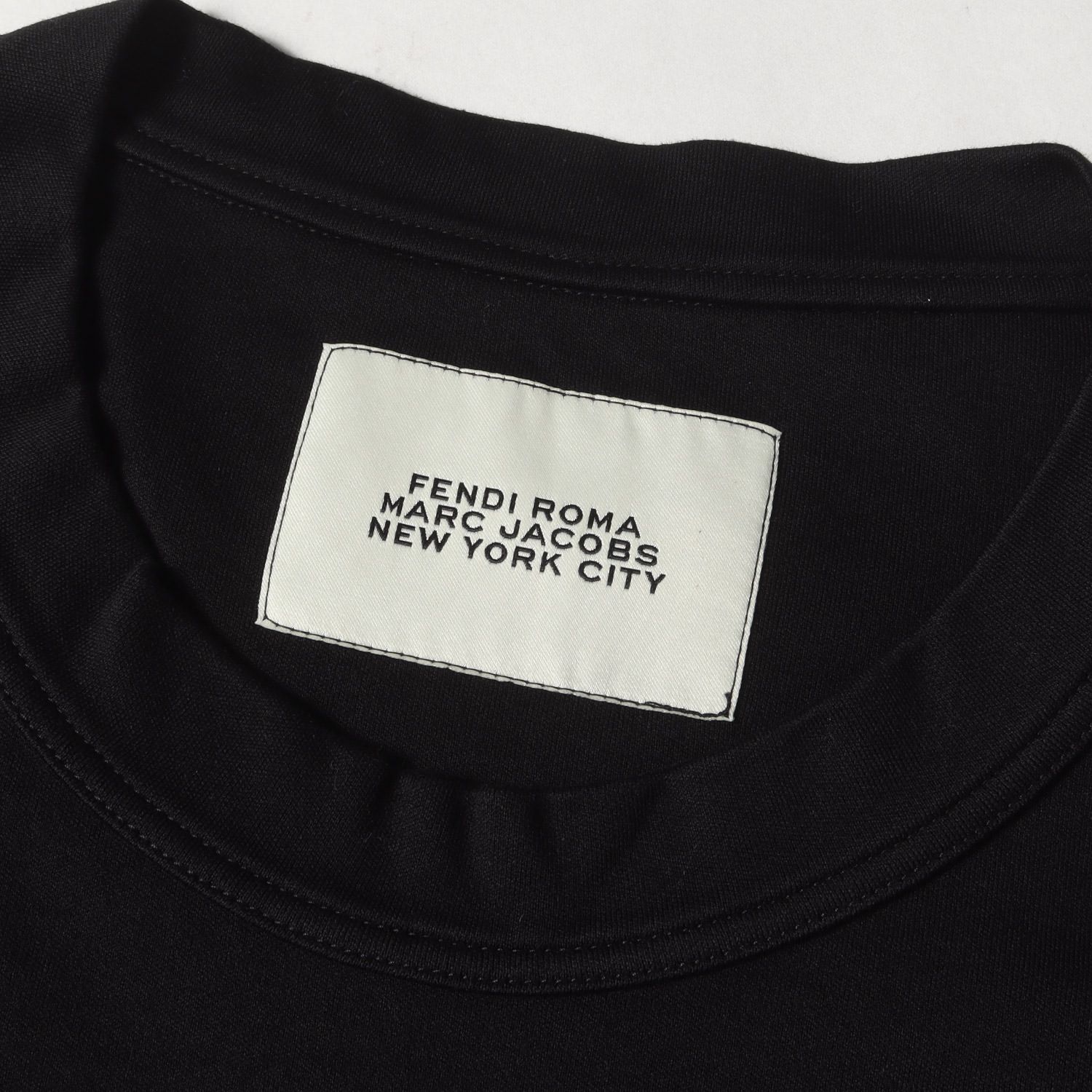 美品】FENDI フェンディ Tシャツ サイズ:L / 24SS ロゴ刺繍