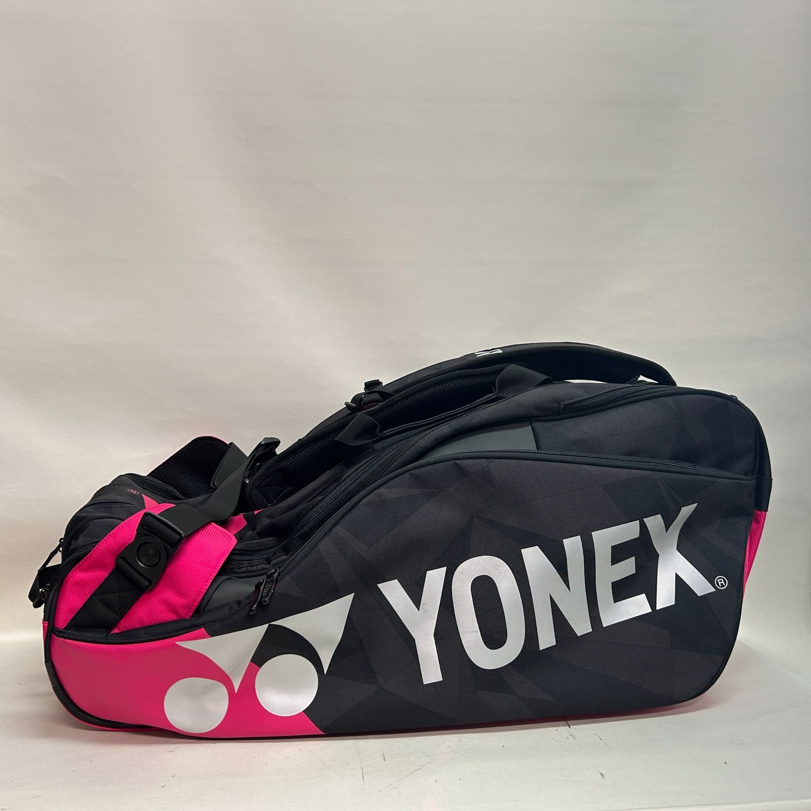 【美品】YONEX バドミントン バッグ ピンク/ブラック 楽天市場】ヨネックス ラケットバック6 BAG2222R テニス