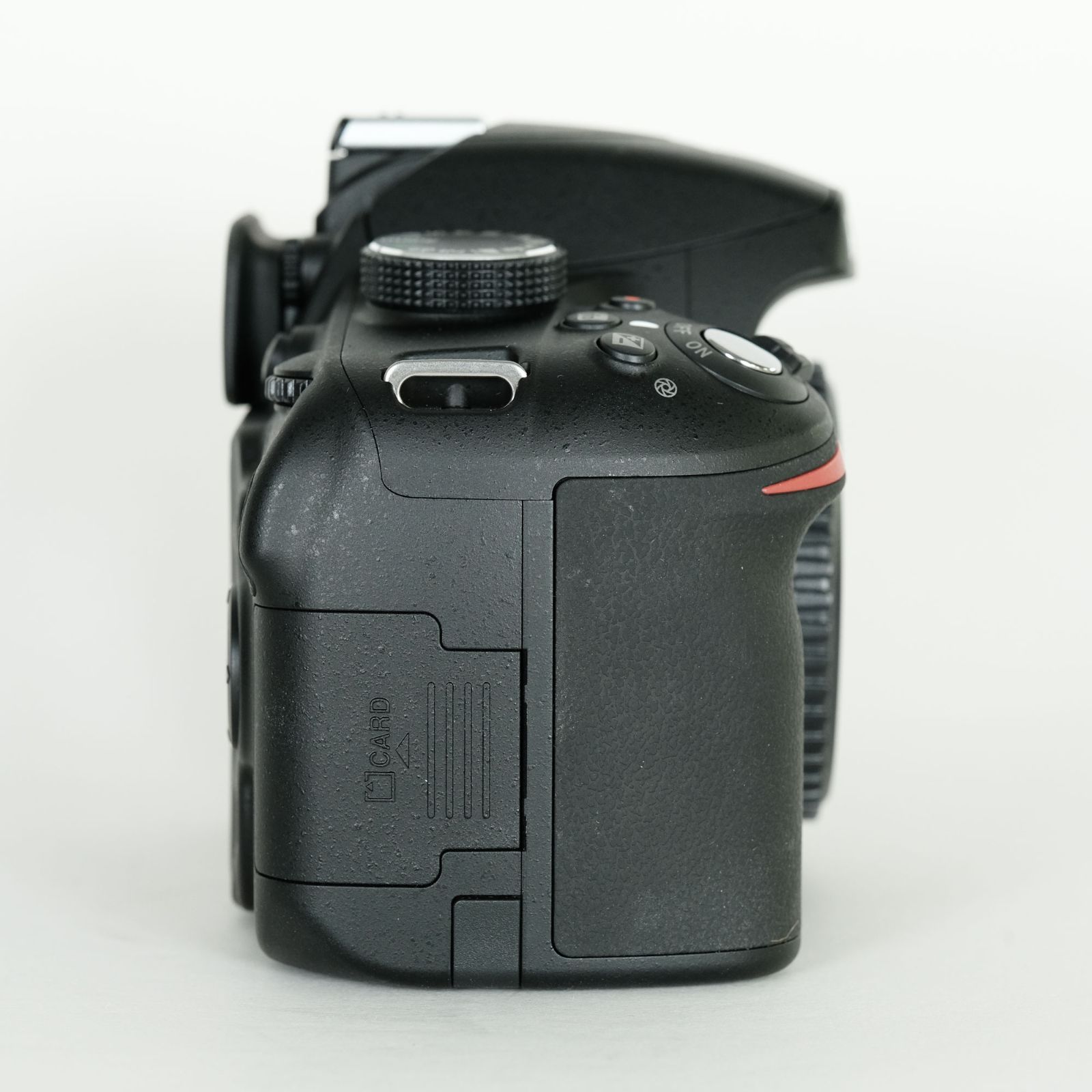 美品｜シャッター数30回] Nikon D3200ボディ ブラック / ニコンF