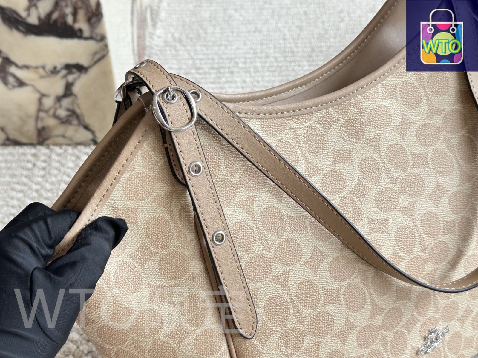 今日特価】Coach コーチ クラシックロゴ トートバッグ