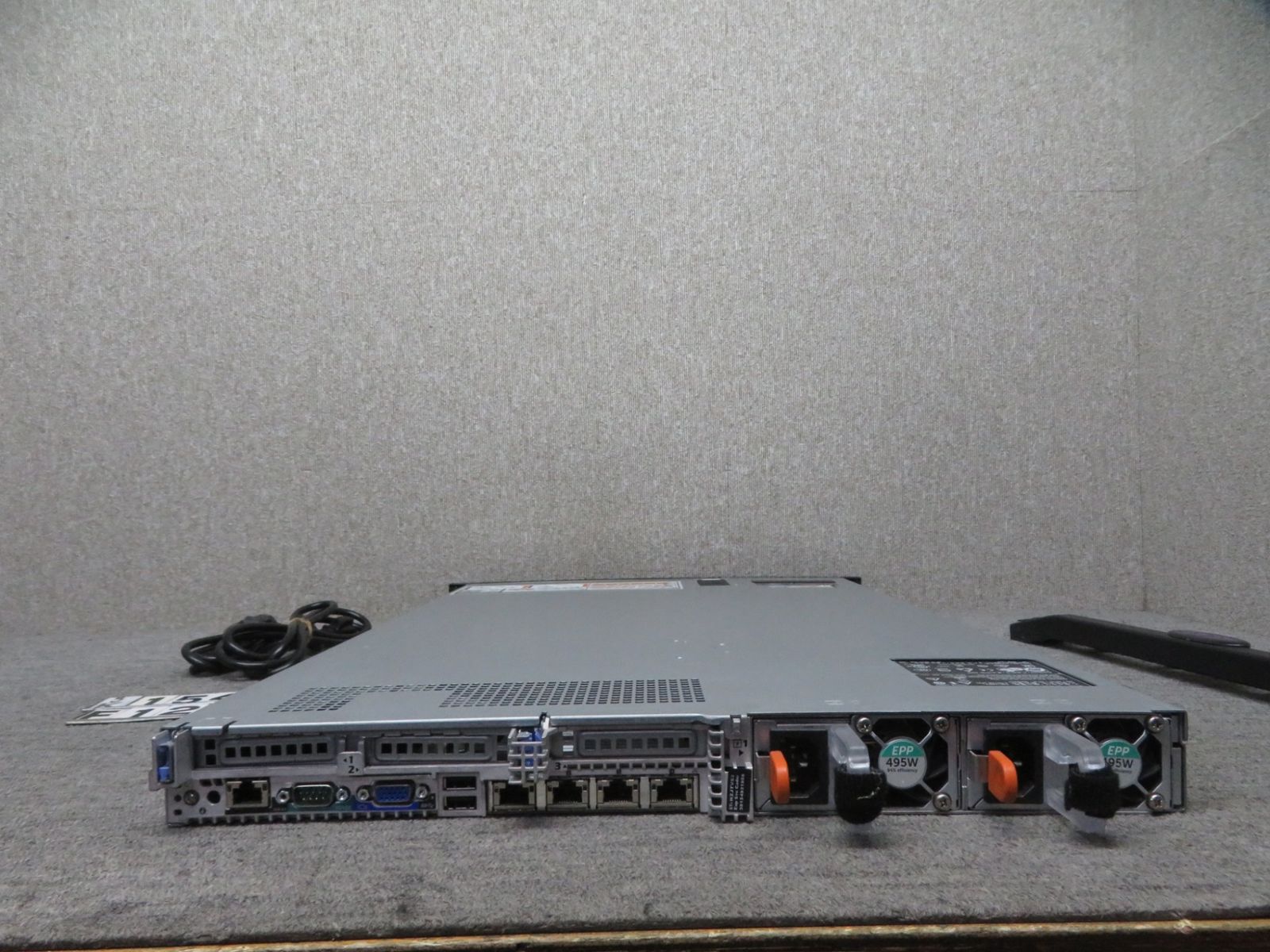 【サーバー】◆DELL Power Edge R630 E26S(OEM機)◆Xeon E5-2620 v3 ×2基/高速1TB×２ HDD 【RAID1】/メモリ32GB◆Windows Server 2019◆到着後すぐに使える サーバー】◇DELL Power Edge R630 E26S(OEM機)/Xeon E5-2620 v3