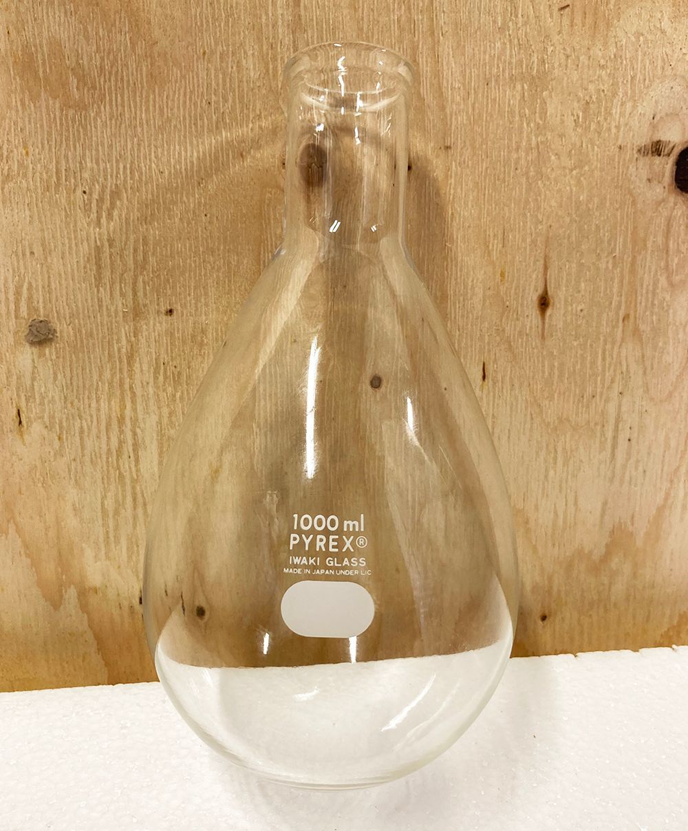 ナスフラスコ 1000mL PYREX IWAKI - メルカリ