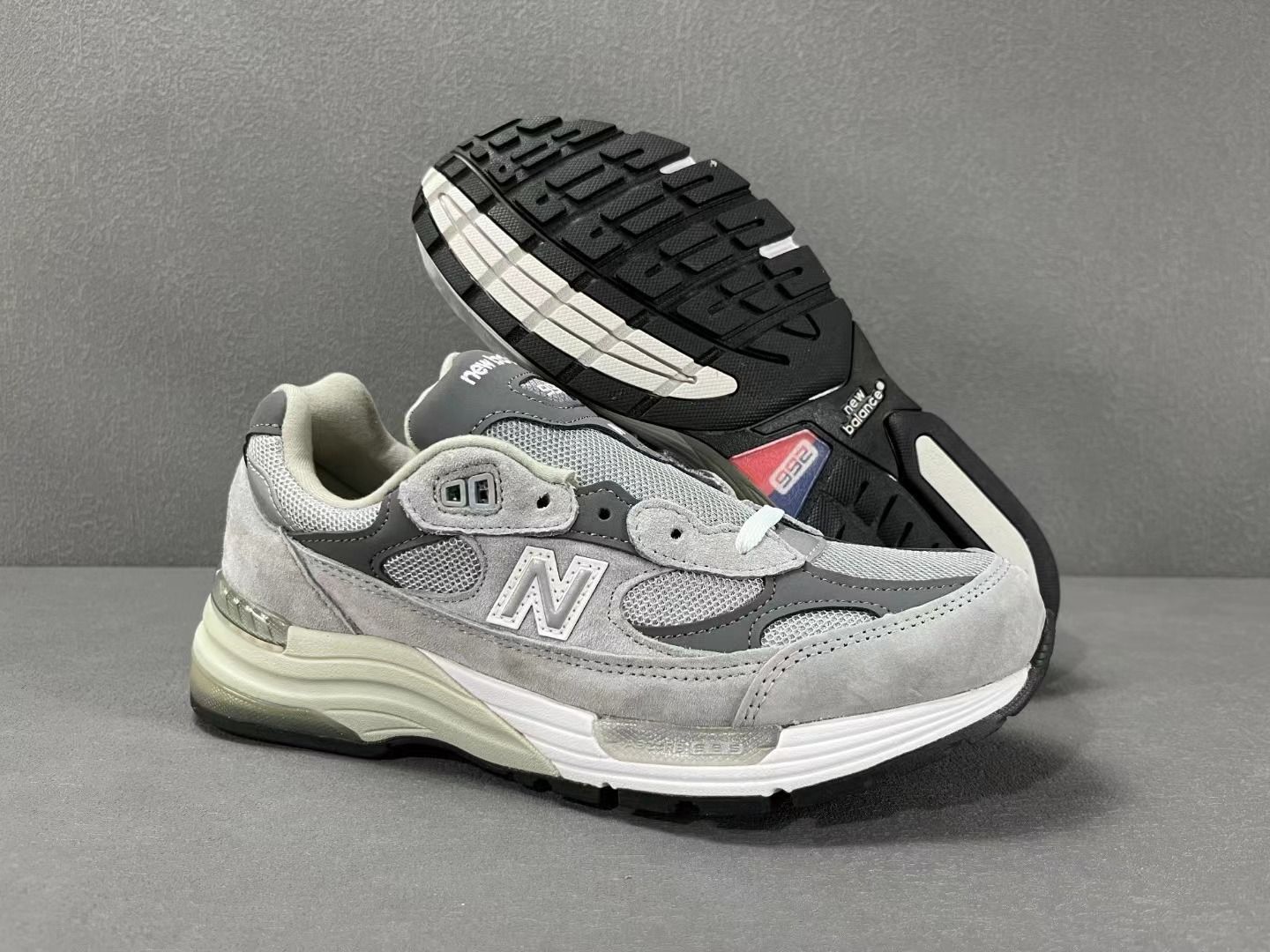 レディース サイズ NEW BALANCE ニューバランス M992GR グレー