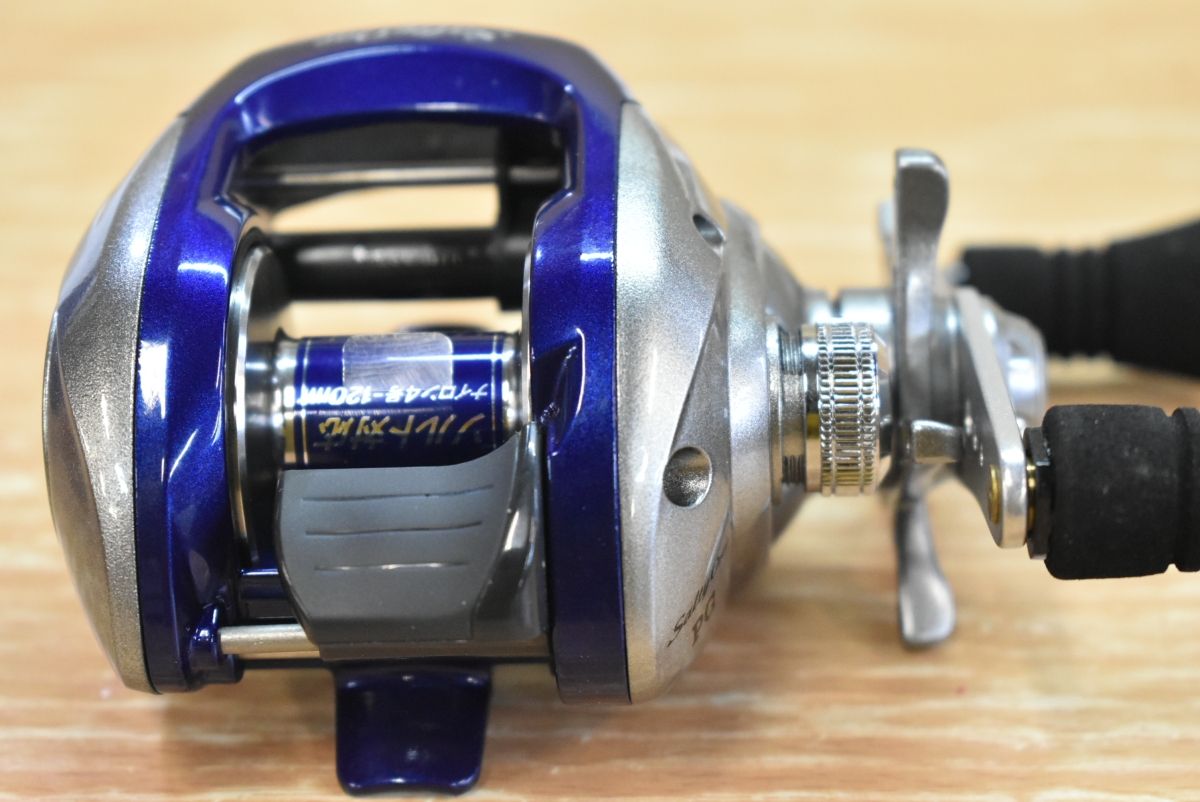 シマノ 11 ソルティーワン PG 右巻き ベイトリール SHIMANO
