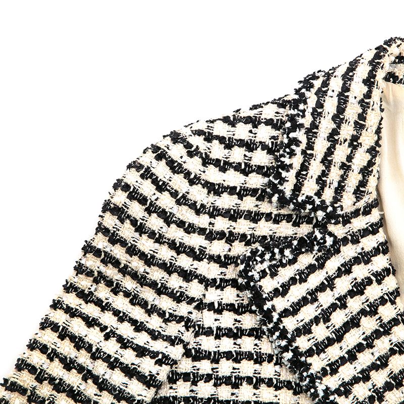 CHANEL シャネル ツイード ジャケット 千鳥柄 ココボタン 40 白 黒 CHANEL シャネル ジャケット 千鳥柄 ココボタン ツイード - メルカリ