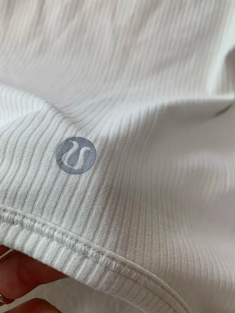 lululemon ルルレモン 必要なのはすべて バックツイスト 長袖 4 サイズ WHITEMONARCHHOTEL_COM