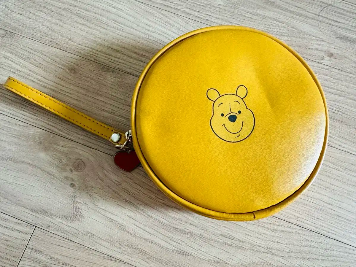 Disney(ディズニー) くまのプーさん 黄色 コイン 財布 ポーチ