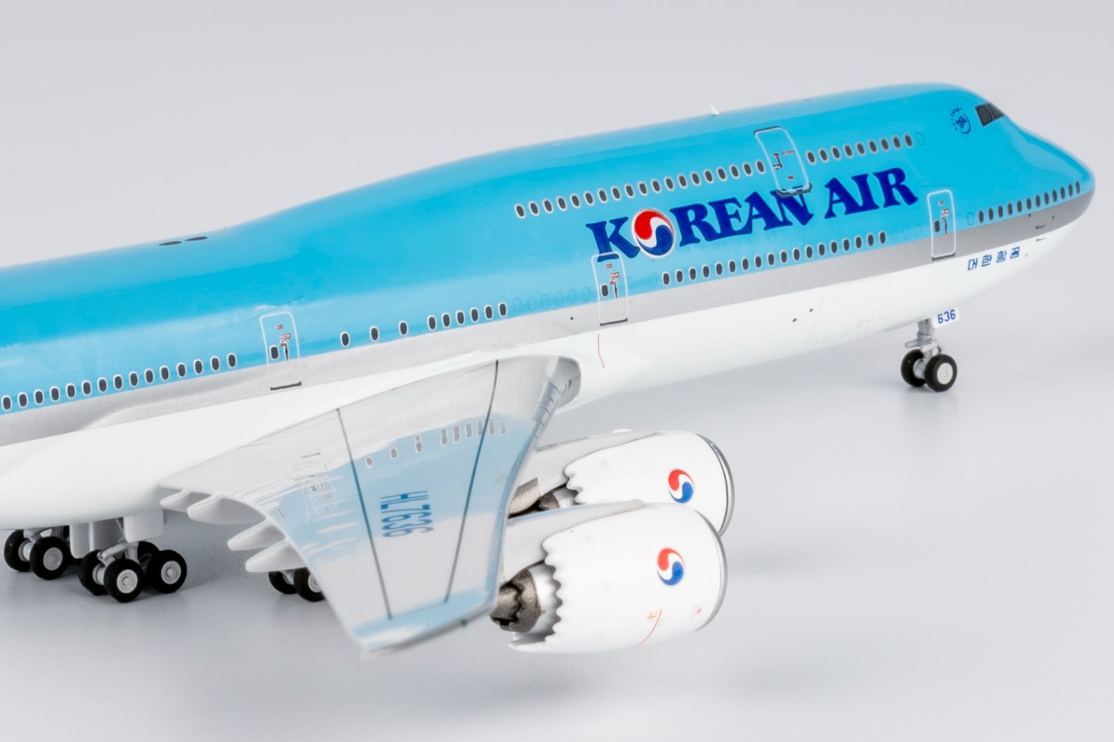 Aviation200 1/200 C-130T アメリカ海兵隊 ブルーエンジェルス ファット アルバート 164763 模型 Aviation 200 C-130T アメリカ海兵隊 海軍デモチーム 「ブルー