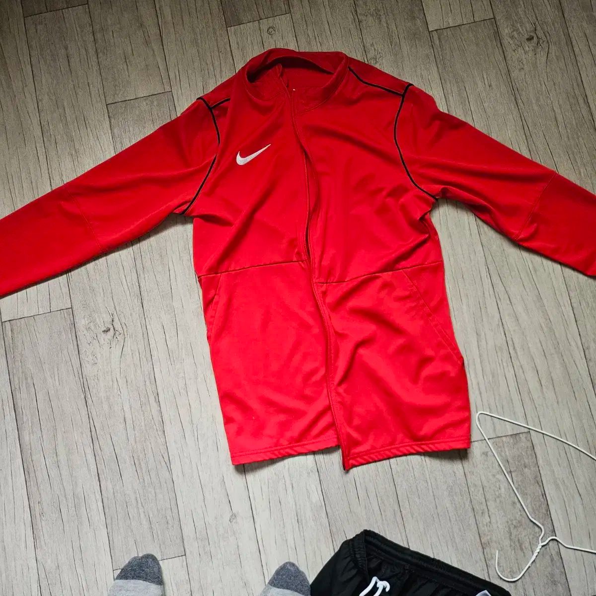 新品 サイズS ナイキ NIKE トレーニングウェア 上下セット
