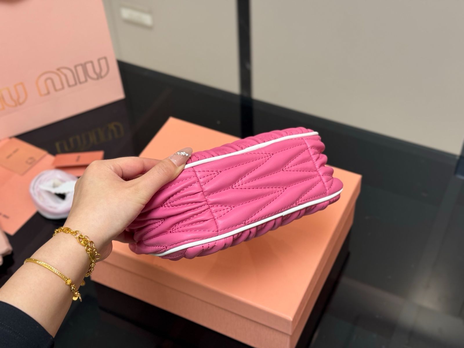 MiuMiu ワンダーウィッカーハンドバッグ 楽天市場】MIUMIU ミュウミュウ かごバッグ 5BC125 2BVU