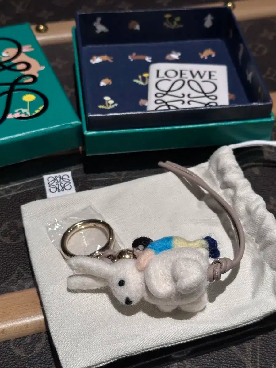 LOEWE ロエベ 砂藤田 バッグチャーム