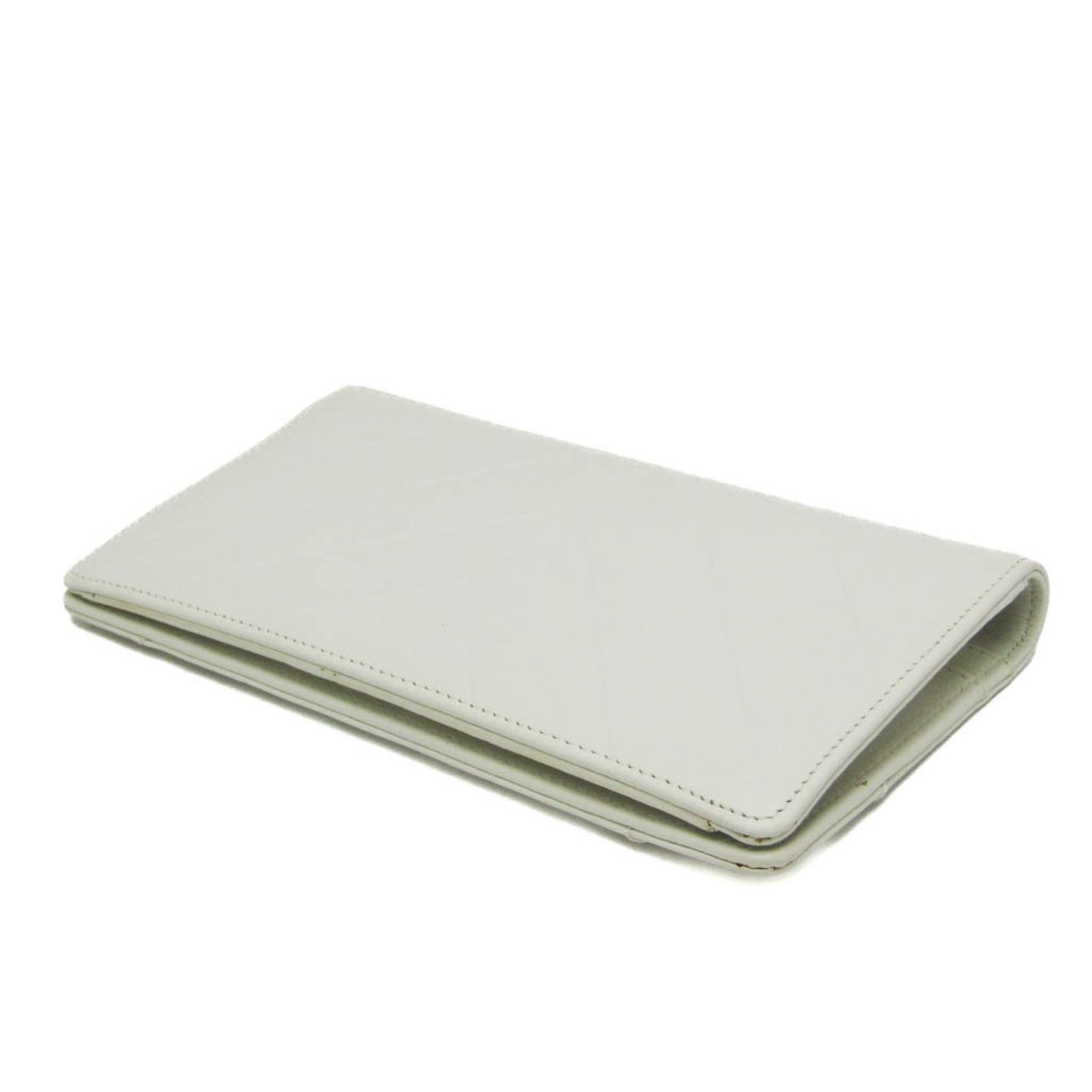 美品 シャネル Vステッチ ココマーク 三つ折り財布 コンパクト