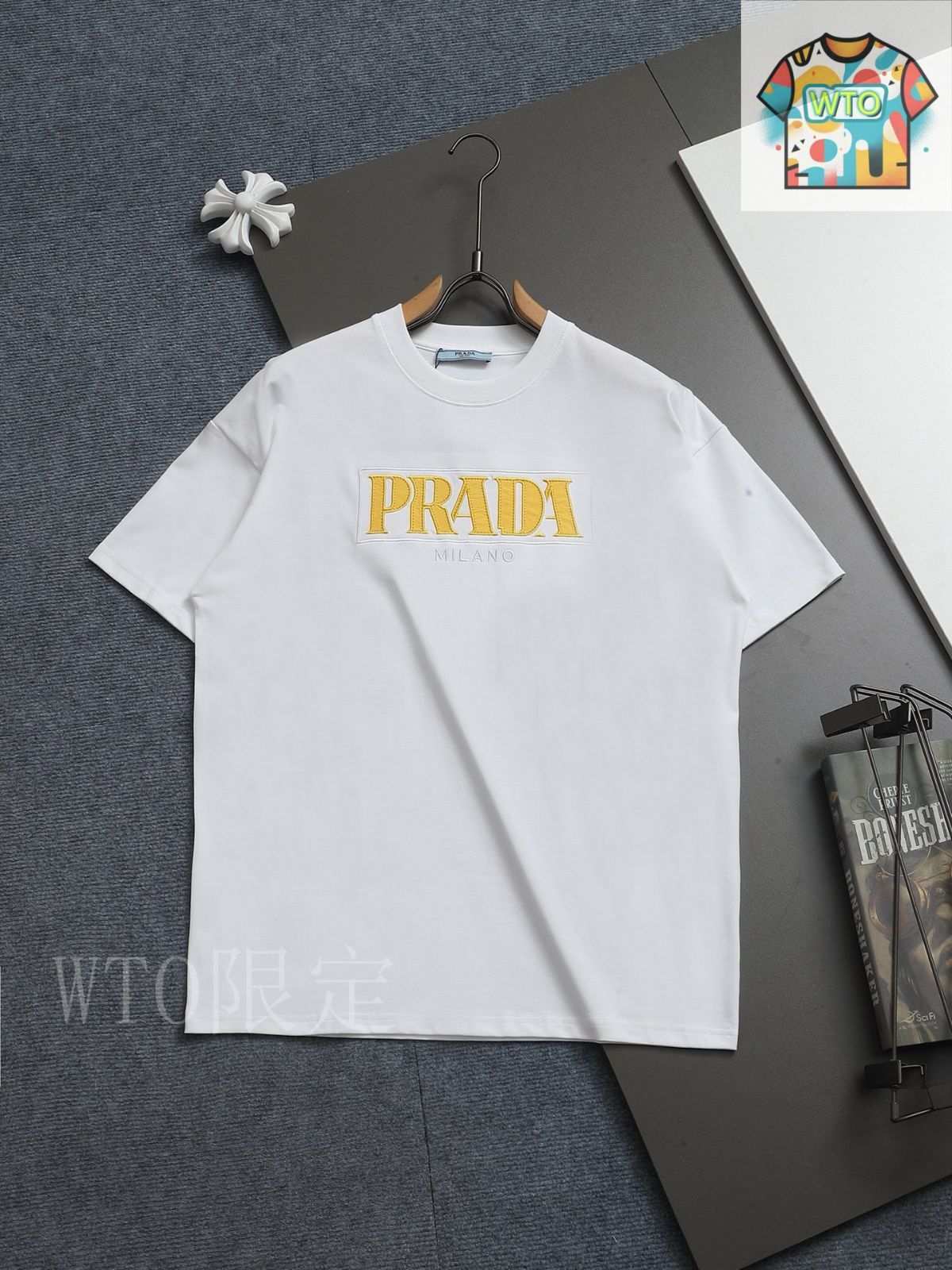 今日WTO】PRADA プラダ 25 新款 ロゴ刺繍 クルーネック T-XC57