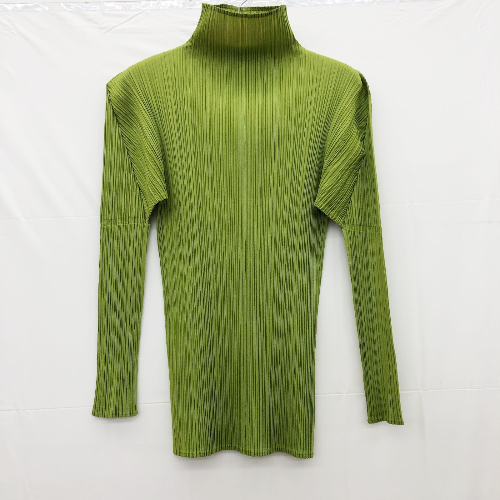 極美品✨PLEATS PLEASE プリーツハイネック長袖グリーン 極美品✨PLEATS PLEASE プリーツハイネック長袖グリーン