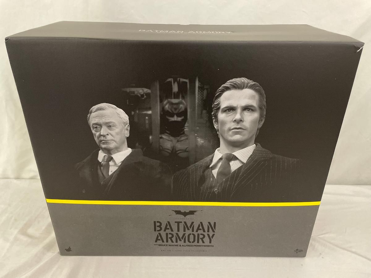 ♪ムービー・マスターピース 『ダークナイト』1/6 アルフレッド・ペニーワース＆バットスーツ格納庫 特典付■＊同梱不可 Amazon.co.jp: ムービー・マスターピース ダークナイト
