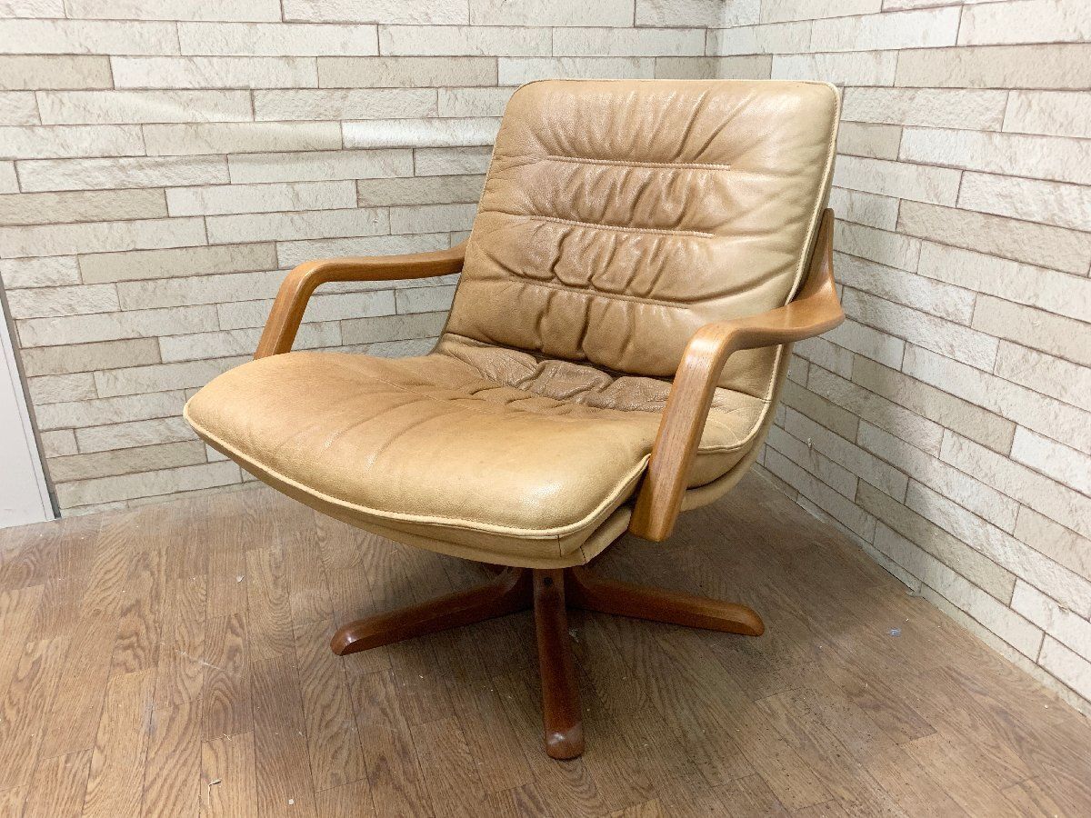 ◆ベルグファニチャー BERG FURNITURE デンマーク製 1人掛けソファ アームチェア 回転チェア レザー ヴィンテージ 椅子 北欧 畑1095