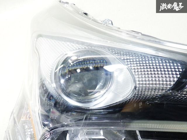 トヨタ 純正 ZVW50 ZVW51 ZVW55 50 プリウス 前期 LED ヘッド