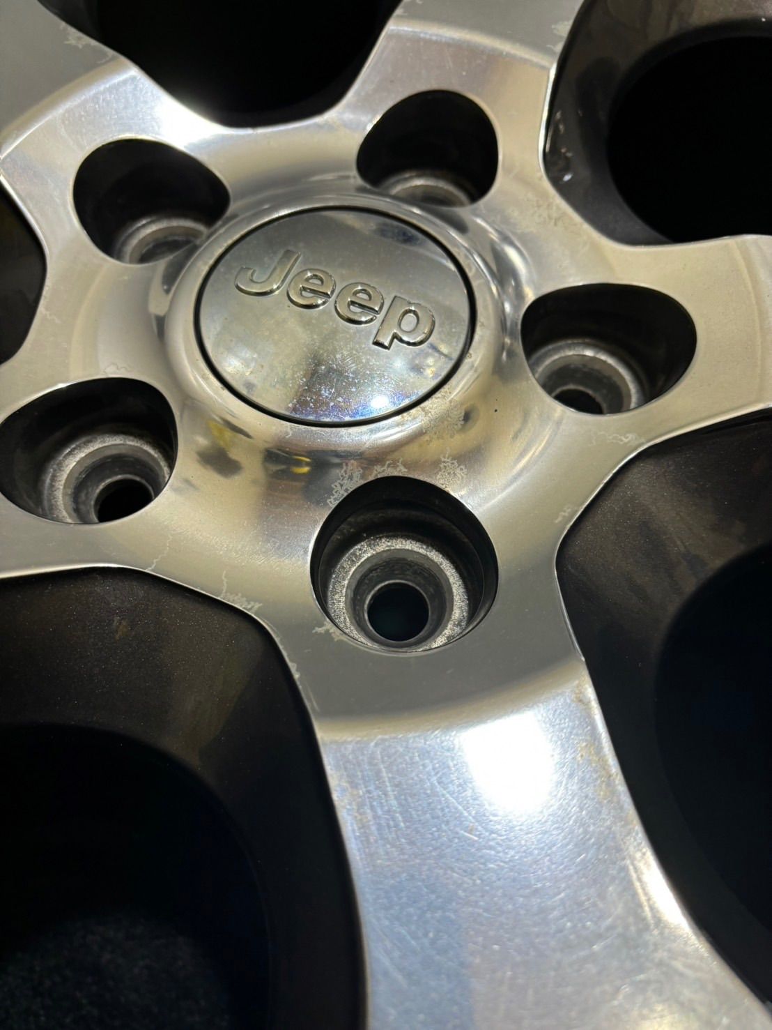 ☆JEEP JK ラングラー アンリミテッド サハラ 純正 18インチ 7.5J +44