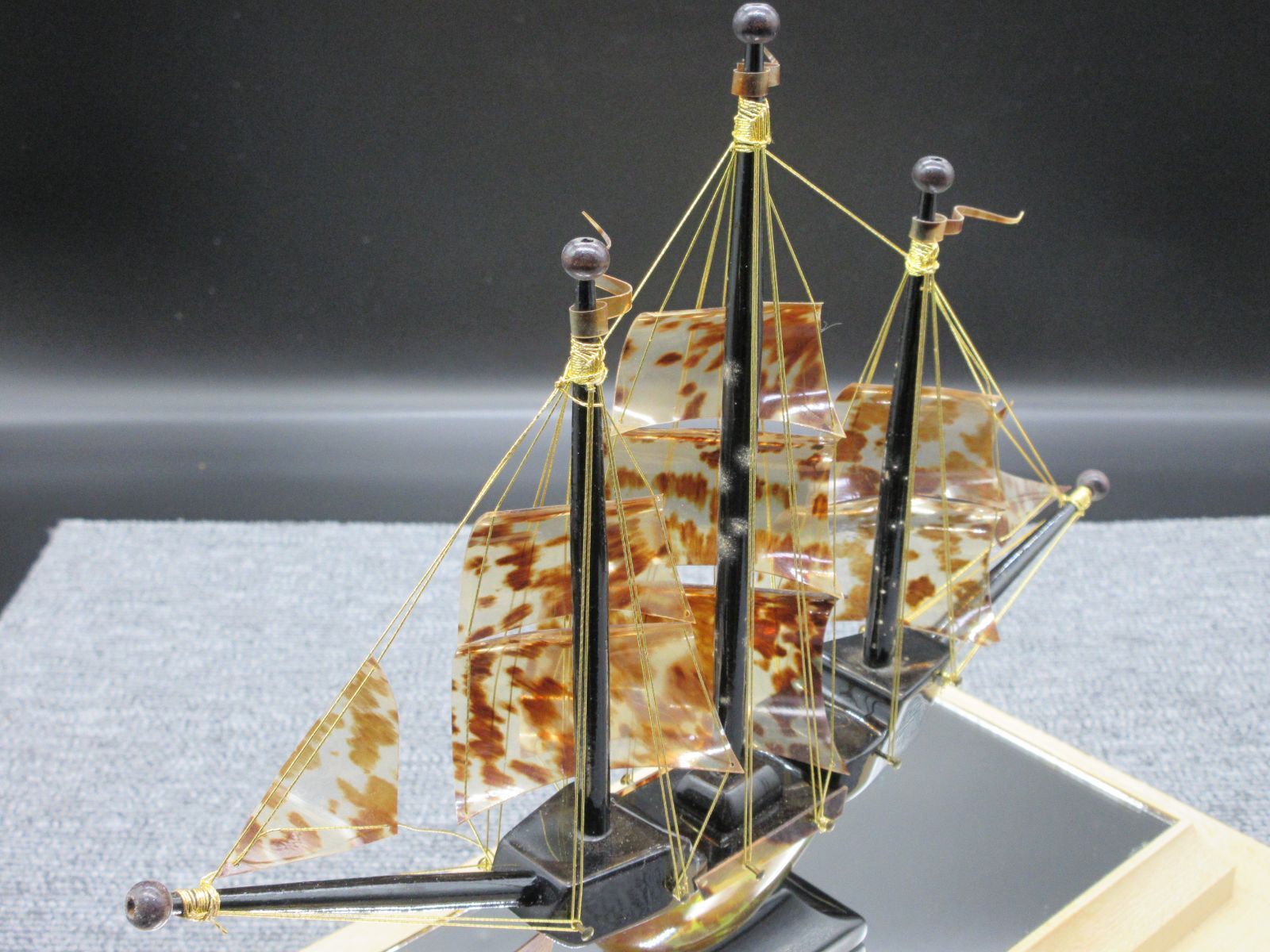 アンティーク】木製帆船模型 WASA号(ヴァーサ) ガラスケース付き！