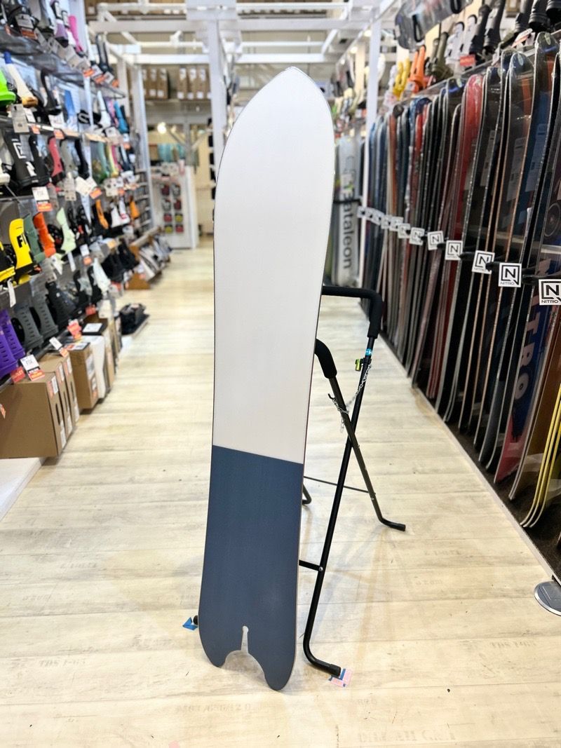 <1/12まで値下げ>　パウダーボード　V7　152cm 152cm V7&V9 POWDER BOARD V7 BLACK 0 22-23 パウダーボード 型