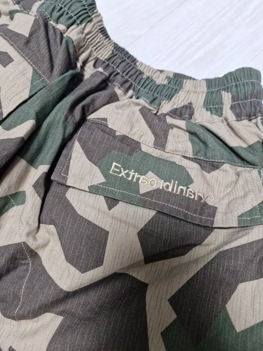 オディORDINARY カモカモフラパンツ
