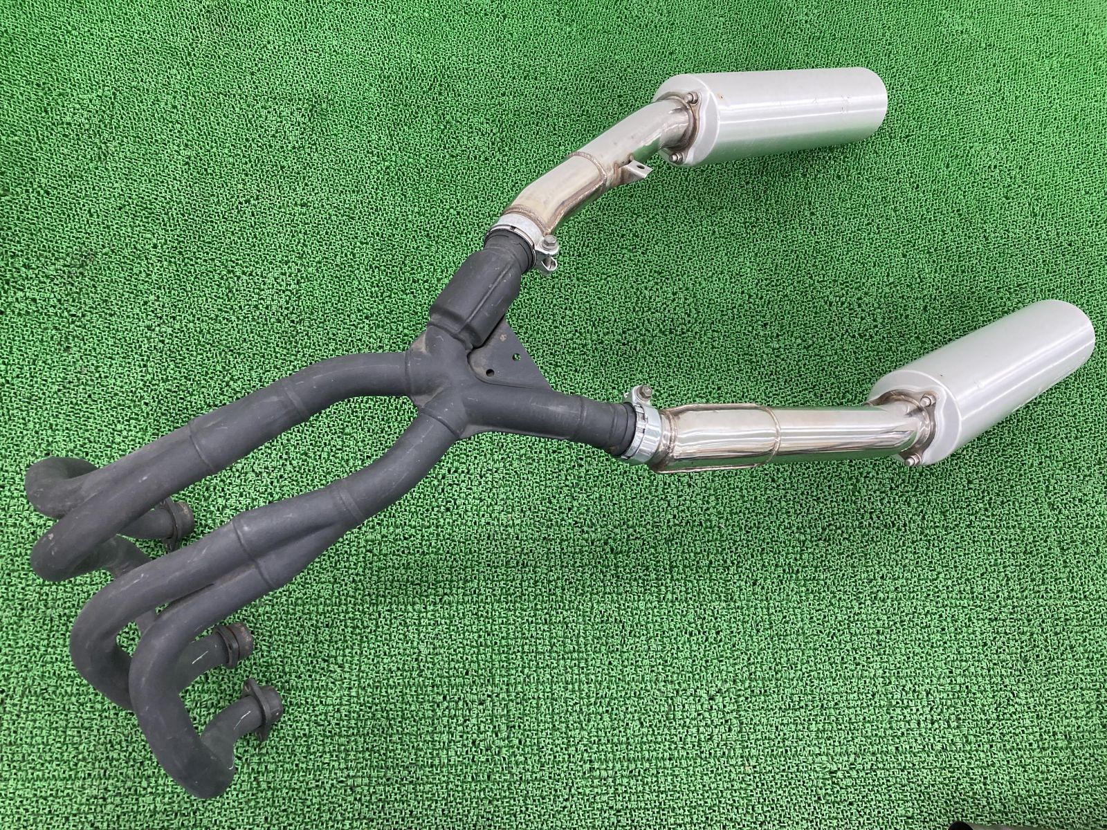 GSX1300Rハヤブサ マフラー 24F0 スズキ 純正 中古 バイク 部品 GW71A