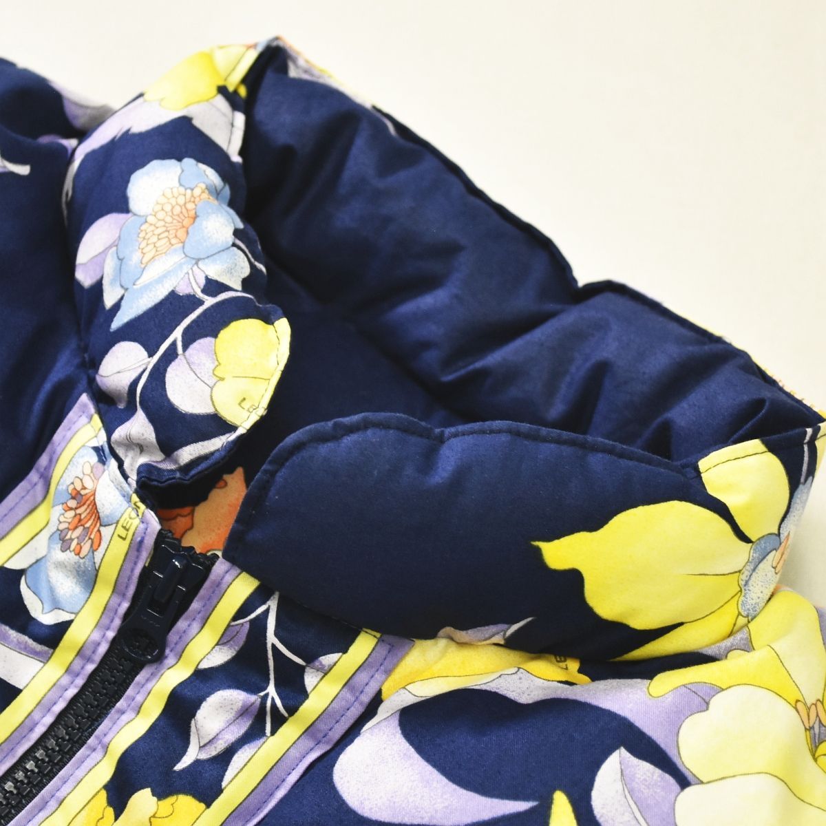 レオナール LEONARD FASHION 花柄 ダウンベスト ネイビー レディース